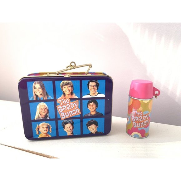 Carlton Cards Lunch With The Brady Bunch ornament | Out Of Box - Picture 2 of 3